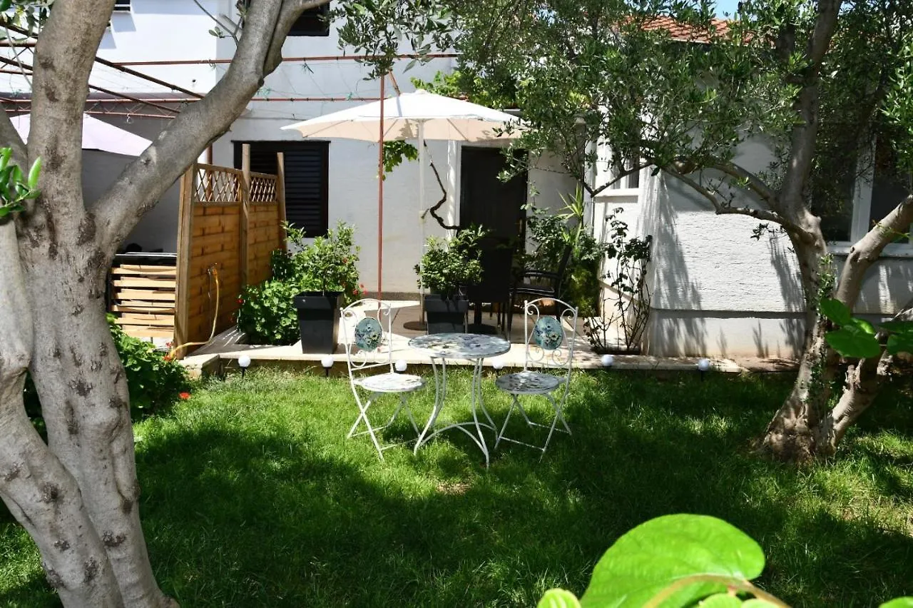 Apartment Apartmani Katarina 4+2 Biograd Na Moru Croatia
